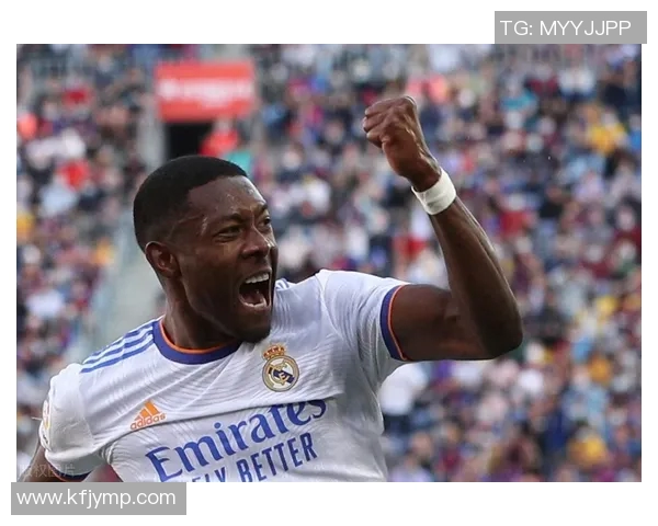 年新最高的足球明星崛起背后的故事与成就分析