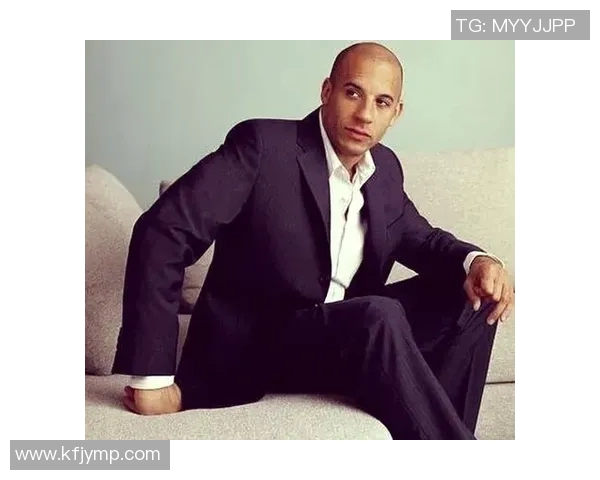 足球明星时尚风采高清展示各具特色的打扮与个性魅力尽显无遗